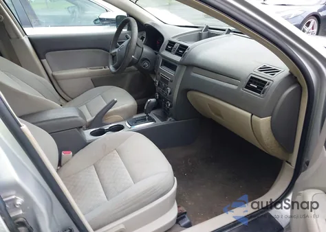 2010 Ford Fusion Se z USA, uszkodzony, nr VIN 3FAHP0HG2AR120955